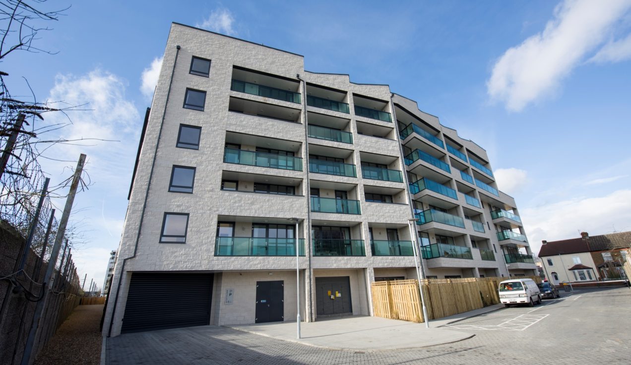 gatefold building 20 courtyard