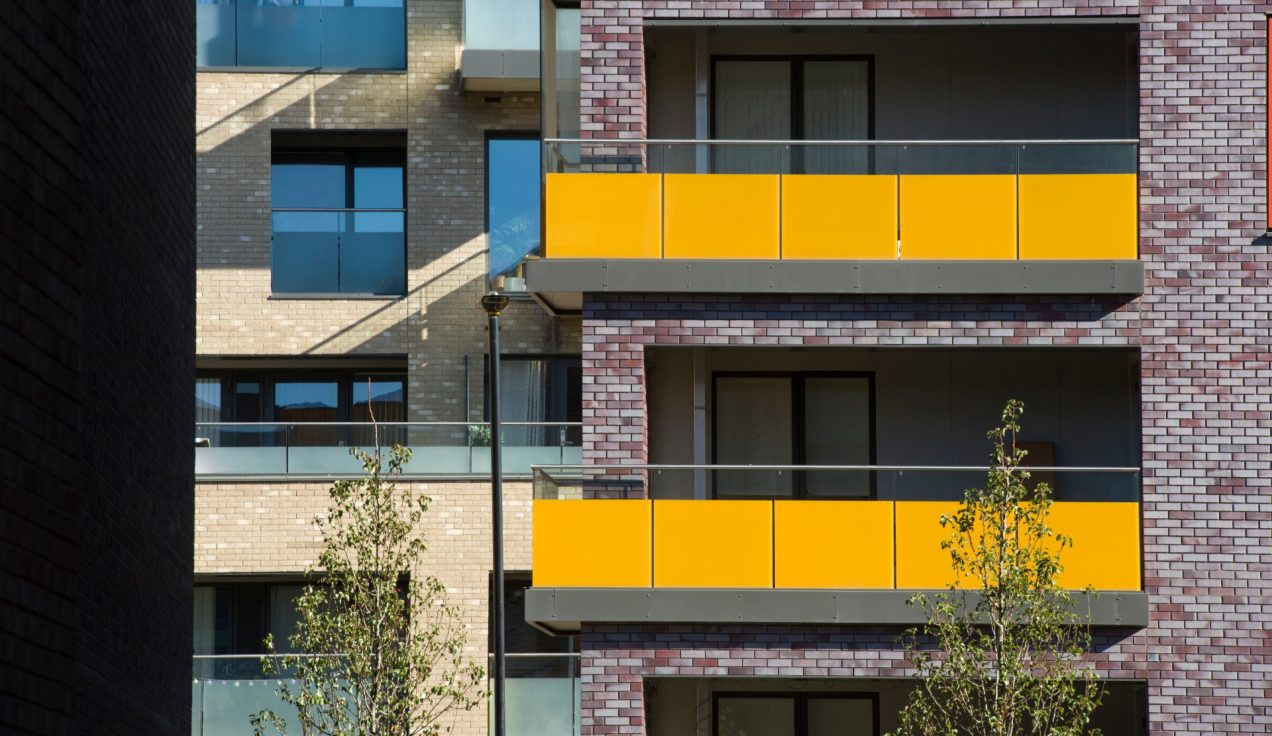 06 greenwich millennium village glass balustrade