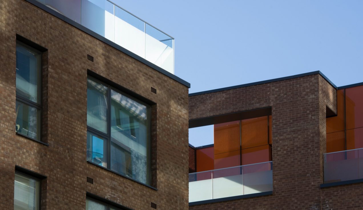 09 greenwich millennium village glass balustrade