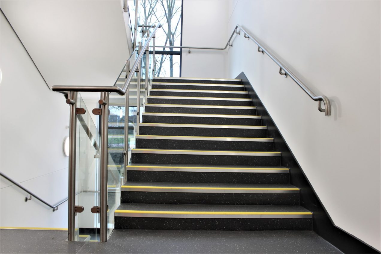 02 B20 and B10 Stair Balustrades