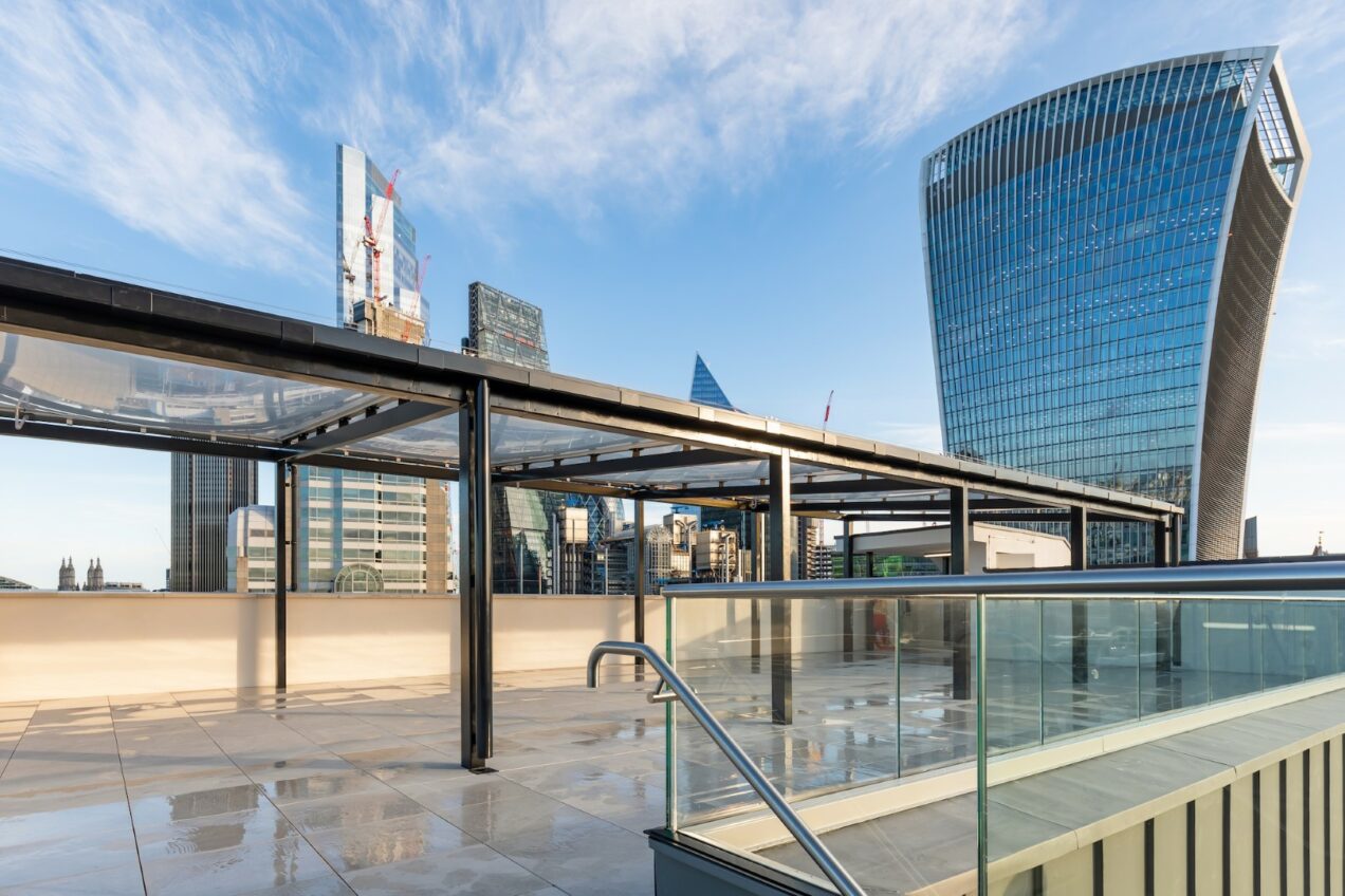 05 View of Glass and Handrail to Stairs 