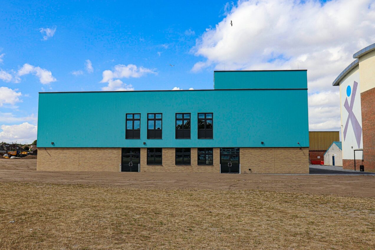 10 Sprowston Academy Exterior 