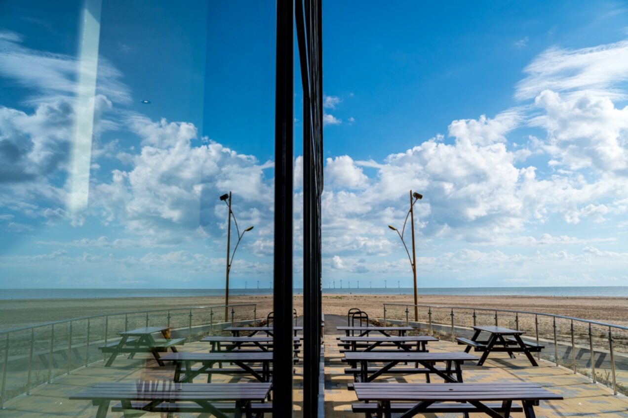 02 External B20 Railings Café Area 