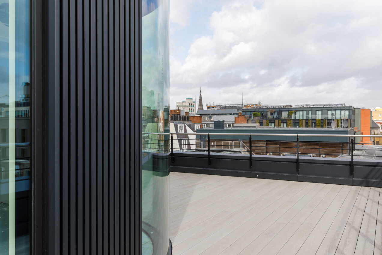 11 Terrace view of balustrades 